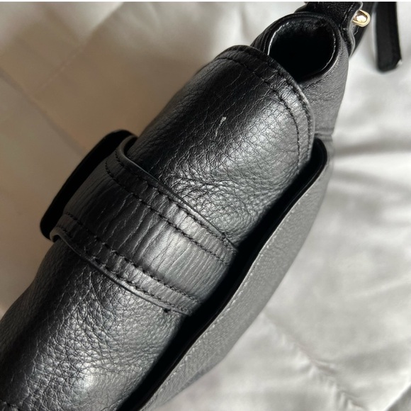 Michael Kors Black Crossbody Bag with Gold Clasp - Picture 15 of 15